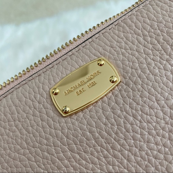 Michael Kors Pink crossbody bag - Picture 11 of 15
